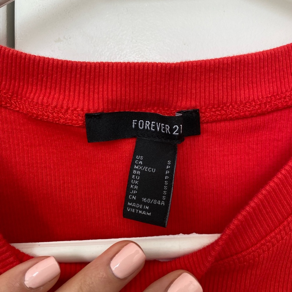 Cropped Tanktop - Picture 2 of 2